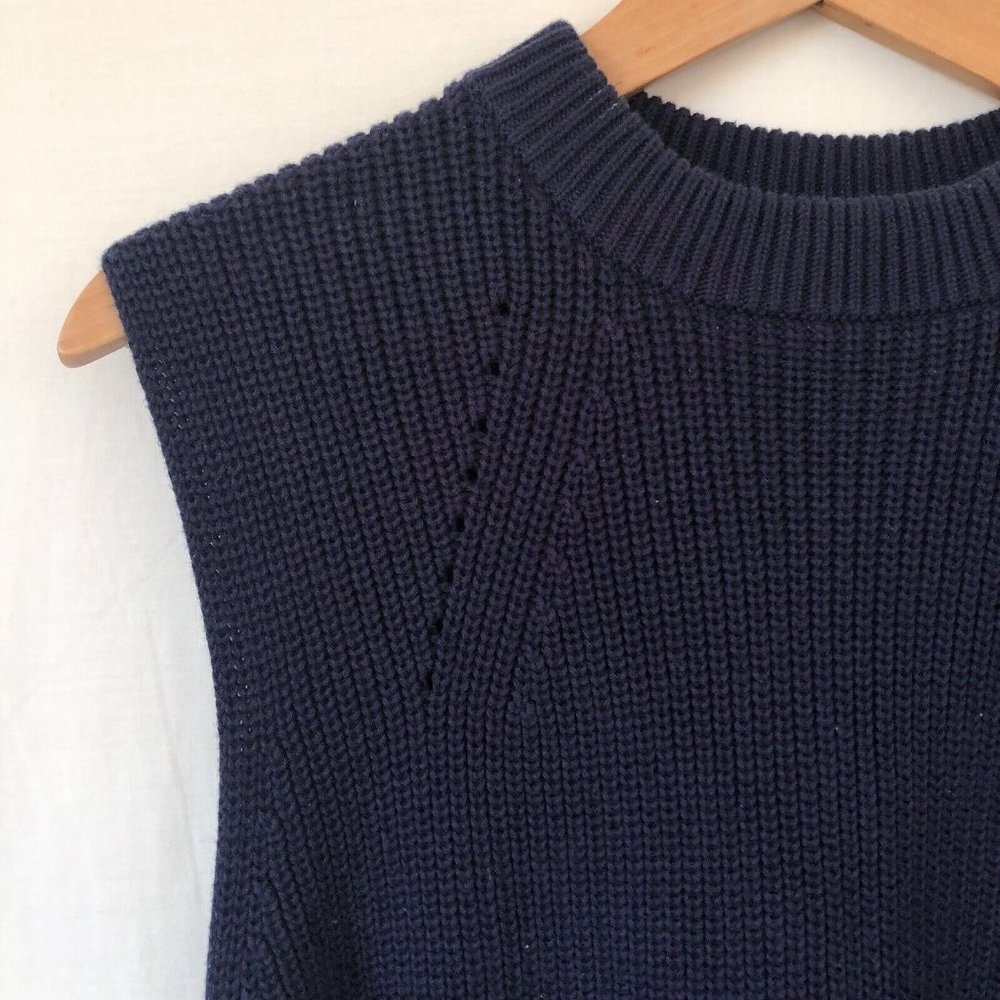 UNIQLO Size 12/14 M/L Navy Cotton Knitted Sleeveless Vest Winter Basic Neutral - Picture 2 of 9